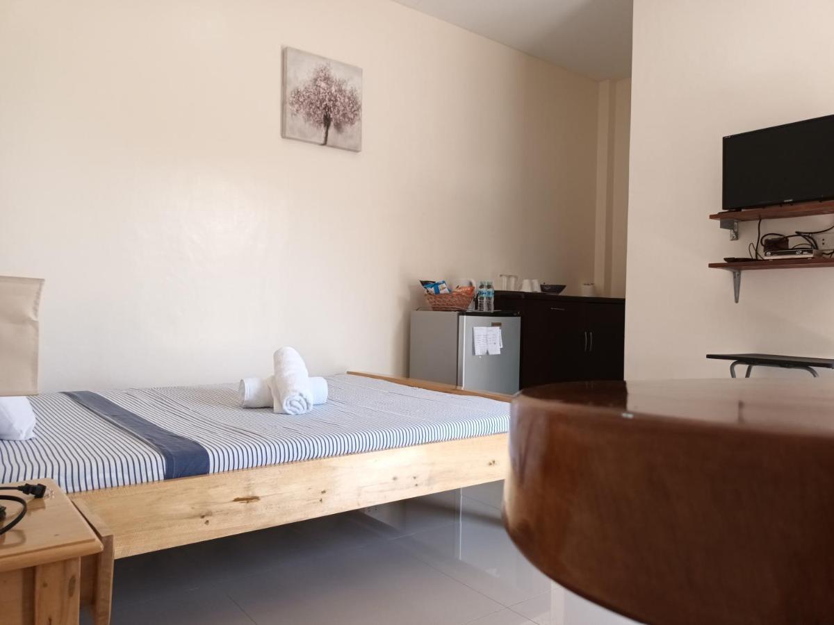 Grae'S Apartelle Moalboal Buitenkant foto