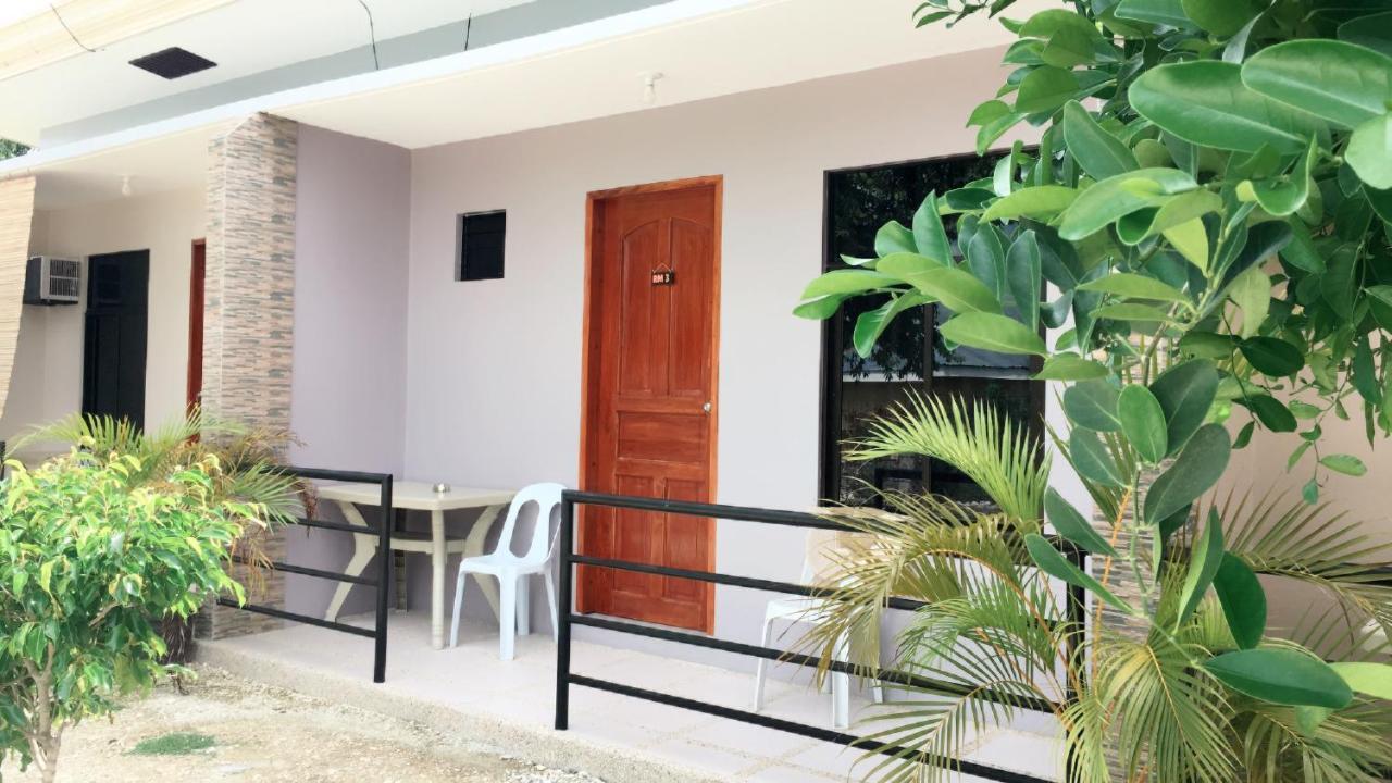 Grae'S Apartelle Moalboal Buitenkant foto